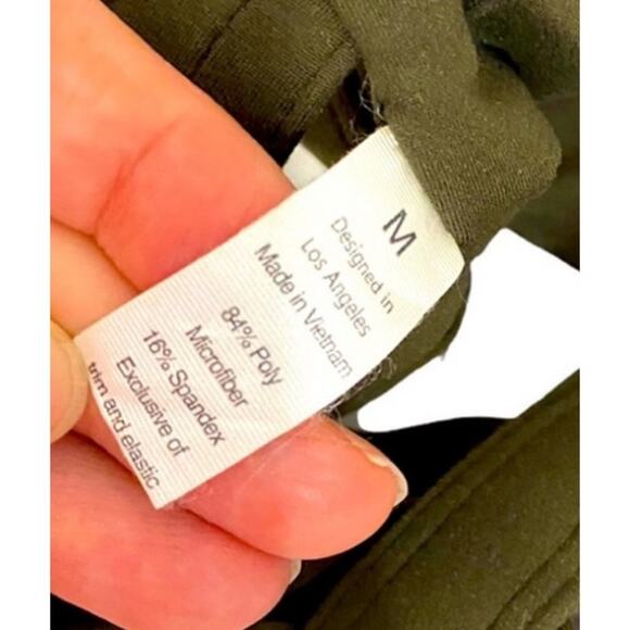 Rae Mode Medium Green Strappy Sports Bra - Picture 7 of 8